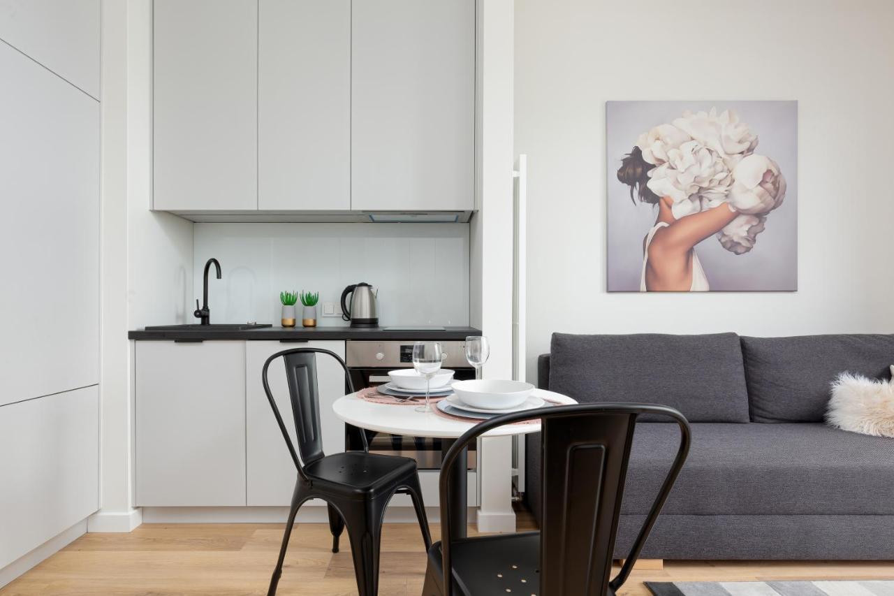 Apartments Business Center Wola Ordona By Renters Varsó Kültér fotó