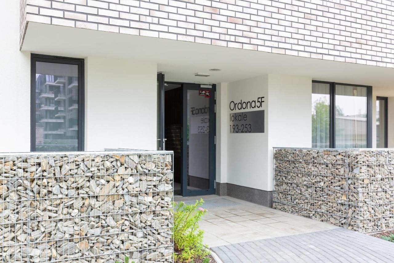 Apartments Business Center Wola Ordona By Renters Varsó Kültér fotó