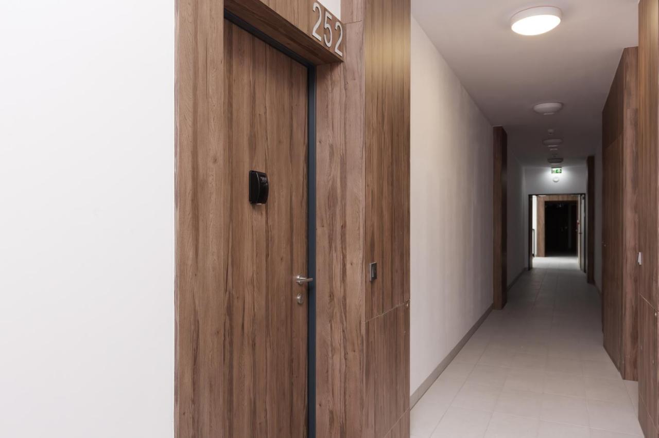 Apartments Business Center Wola Ordona By Renters Varsó Kültér fotó