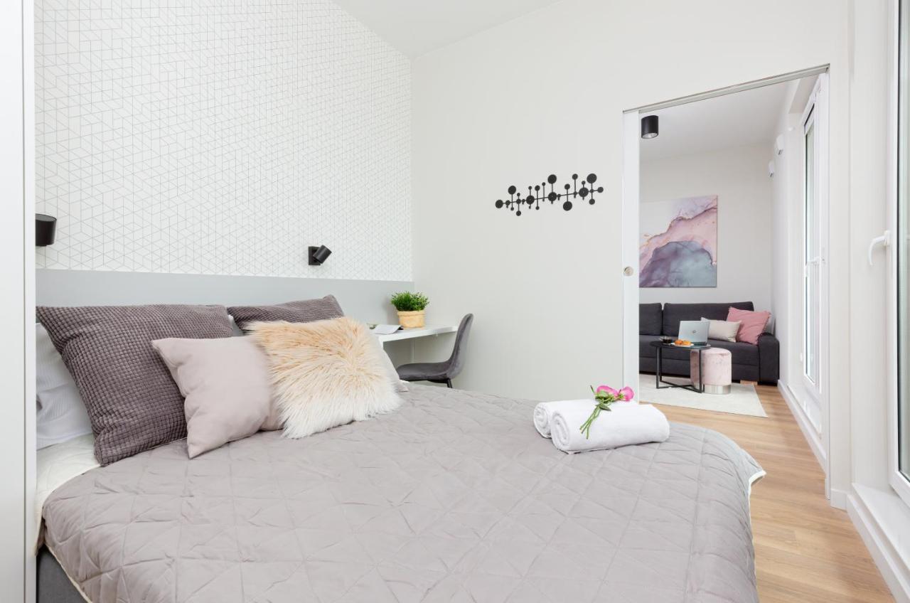 Apartments Business Center Wola Ordona By Renters Varsó Kültér fotó